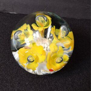 Vintage Kent Helms Art Glass Paperweight Yellow Trumpet Flowers and Bubbles 3"